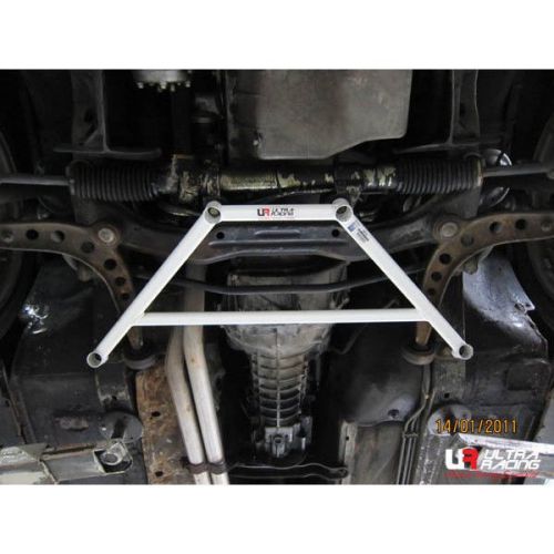 Ultra racing 4 points front lower bar member brace bmw e30 3-series 2 doors only