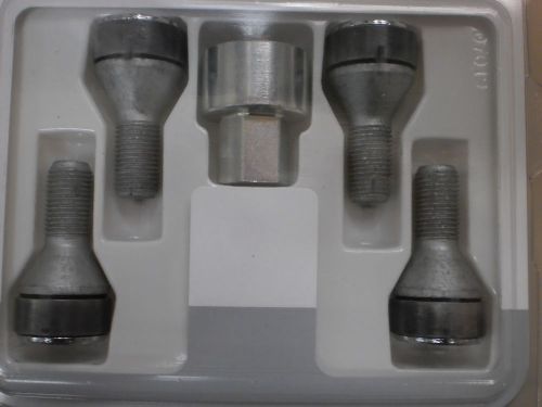 Cinquecento 2012 - 2015 fiat 500 locking lug nuts oem factory packagewith key