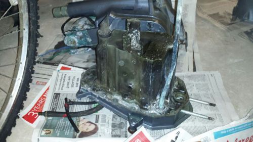 Yamaha outboard 25hp oil pan 65w-15311-01-5b