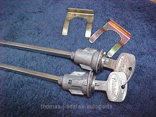 New door locks set keyed the same with logo keys peterbilt truck