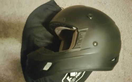Matte black pure polaris helmet size xl no shield dot approved cover bag include