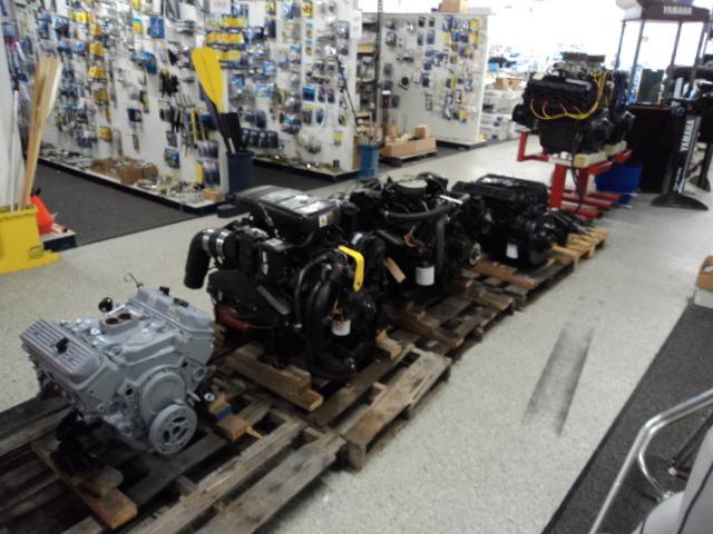 RIGHT EXHAUST MANIFOLD ~18110-ZY3-000ZA~ for HONDA 4-STROKE 200/225 hp OUTBOARD, US $49.50, image 9