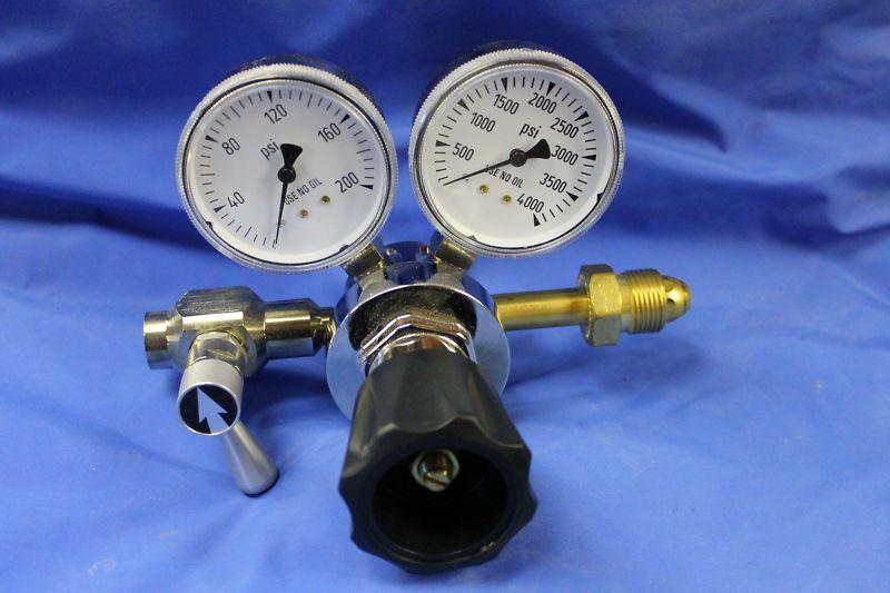 Argon/nitrogen regulator single stage brass 3000psi inlet/150psi outlet/ cga580