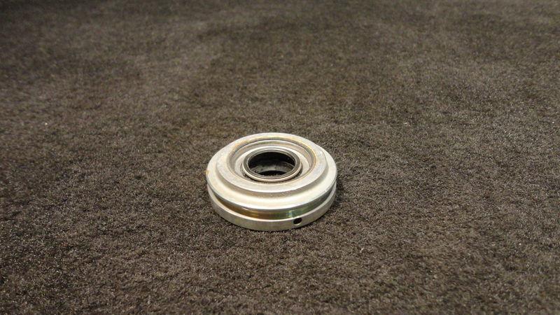 Housing and seal assy #397186 johnson/evinrude omc 1986 40hp outboard 