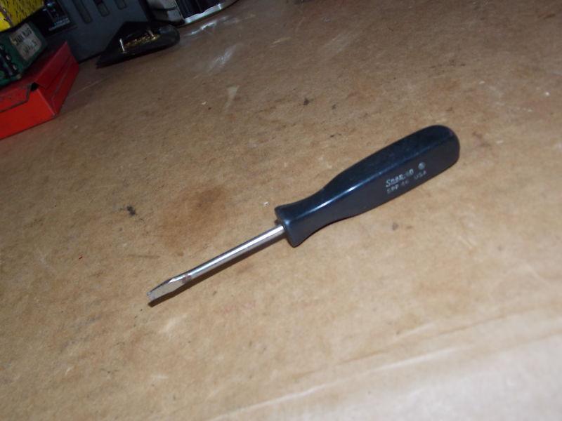 Snap-on tools flat tip screwdriver spp46 small size black hard handle usa