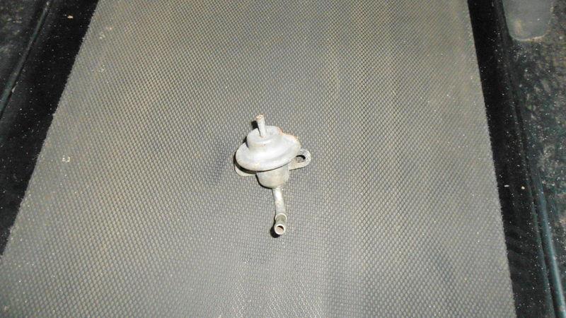 1994-1997 Toyota Corolla Fuel Pressure Regulator, US $12.95, image 2