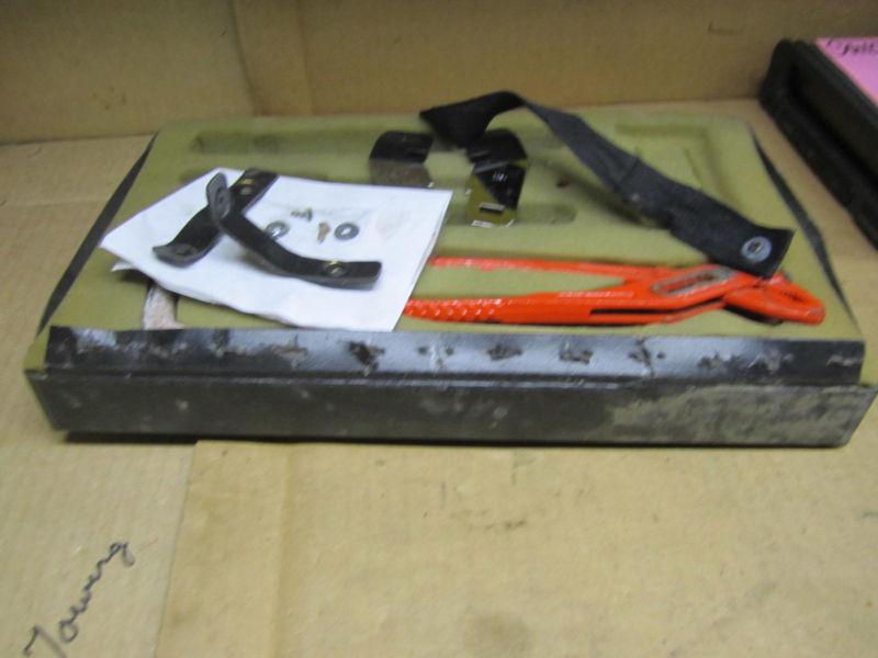 Saab 900 88 1988 oe tool case w/ oe tools