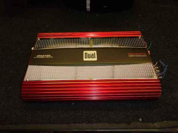 Dual 600w 4 channel amp aftermarket lkq