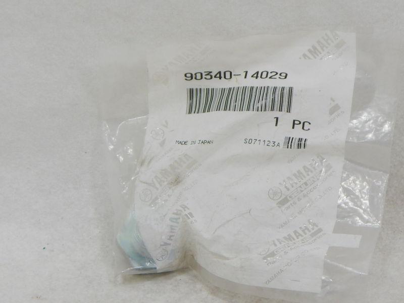 Yamaha 90340-14029 plug *new