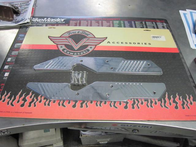 Kawasaki vulcan 1500 nomad windshield mount covers 1999-2004