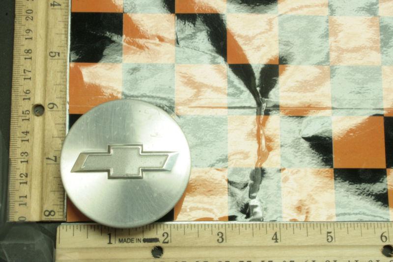 Buy Chevy Chevrolet Camaro SS OEM Center Cap 92202223 Item 56973748