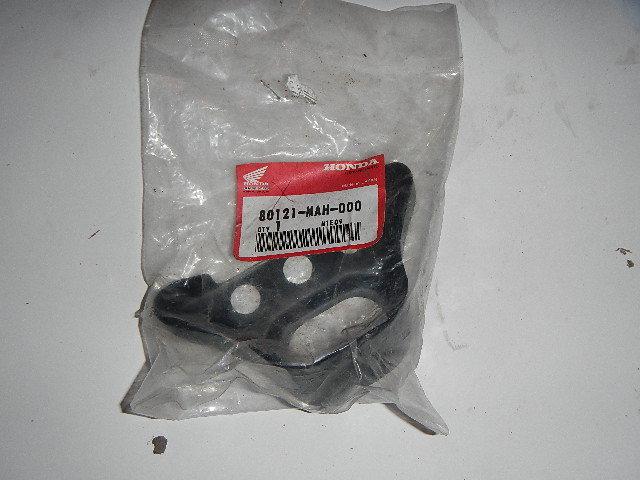 Honda vt1100 c2  vt 1100 95-99  license light cover new 80121-mah-000 