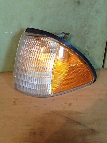 1990 ford mustang gt left turn signal parking light