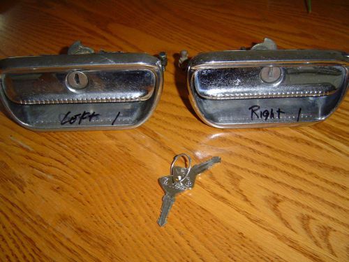 Alfa romeo gtv 105 series used exterior left &amp; rightside door handles with keys