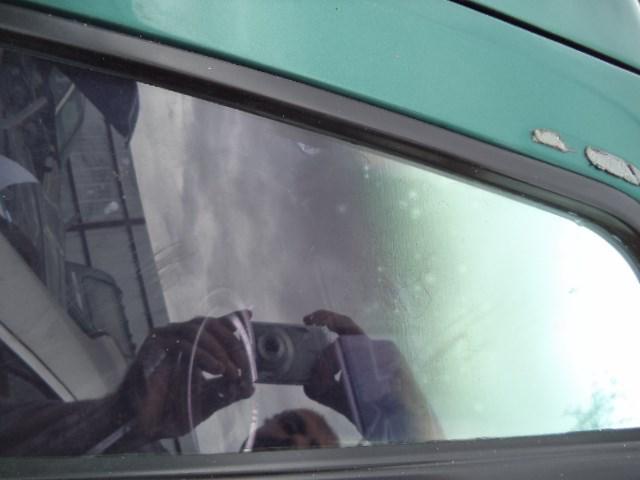 95 96 97 isuzu rodeo r. rear door vent glass 