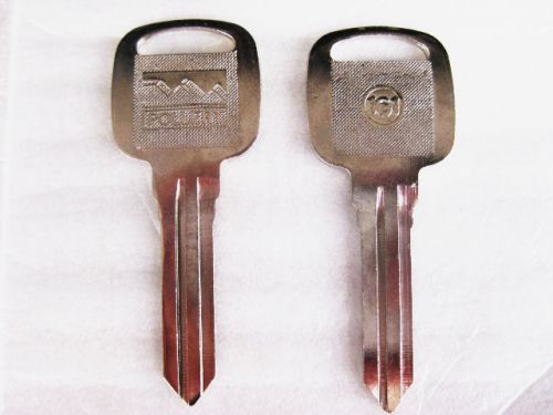 M/d 1000 1200 1300 1600 rx2 rx3 rx7 808 r100 blank key “2 pcs”   (si)