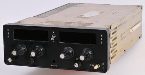 Cessna / arc  rt-385a nav/com ~ black ~ as removed ~ p/n: 46660-1000