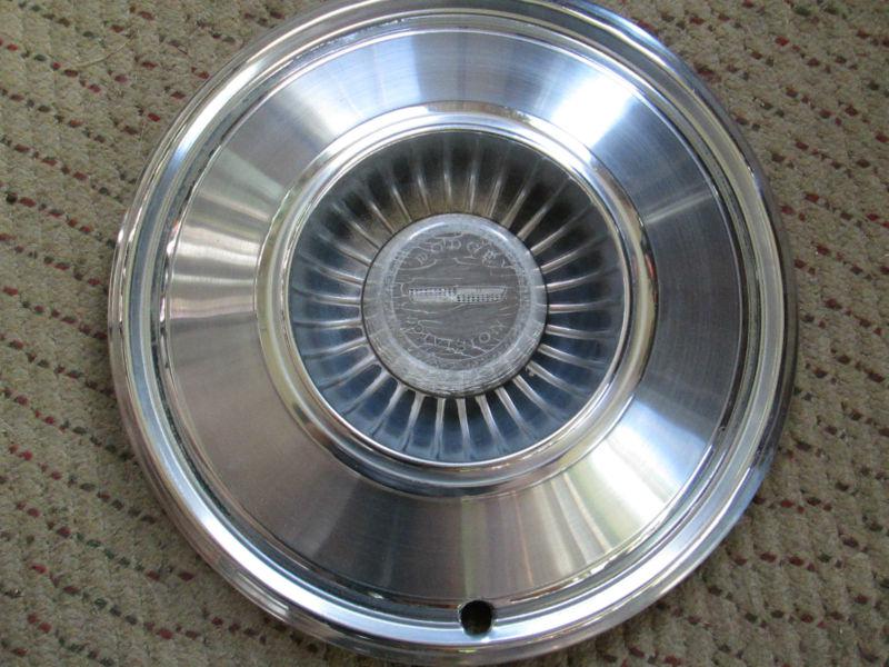 Vintage dodge division hubcap  15 inch