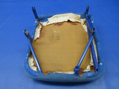 Cessna 210 upholstered seat bottom assy rh p/n 1214037-202 parts (0624-1443)