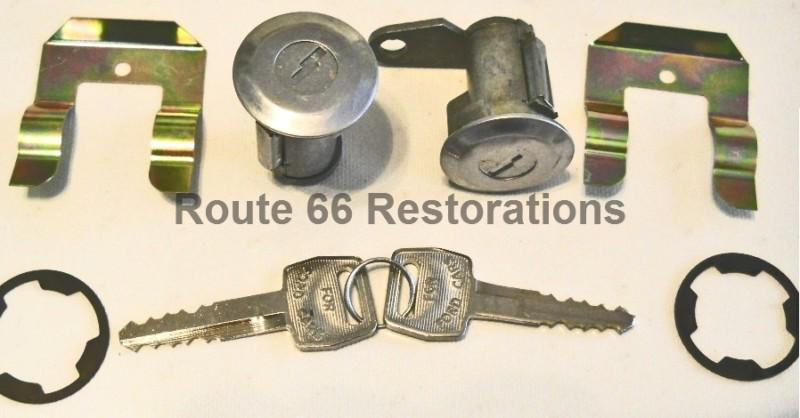 1965 1966 1967 1968 69 70 1971  ford t-bird thunderbird  door lock set 2  keys