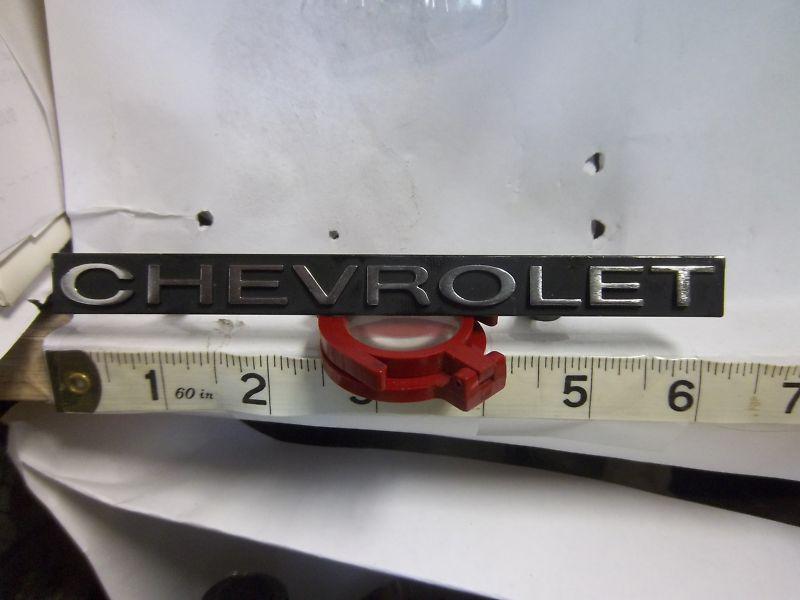  chevrolet grill emblem metal factory oem 1972 with pins 