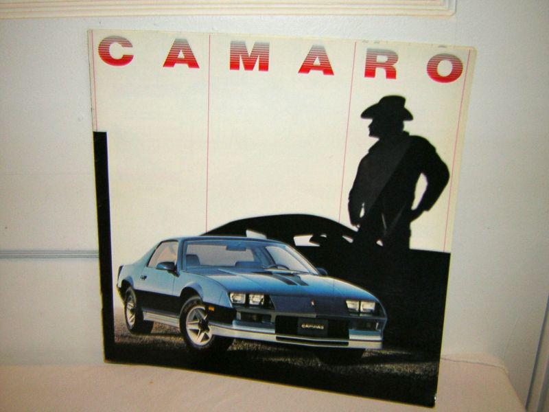 **1982 chevrolet camaro sales brochure/catalog:  - original**