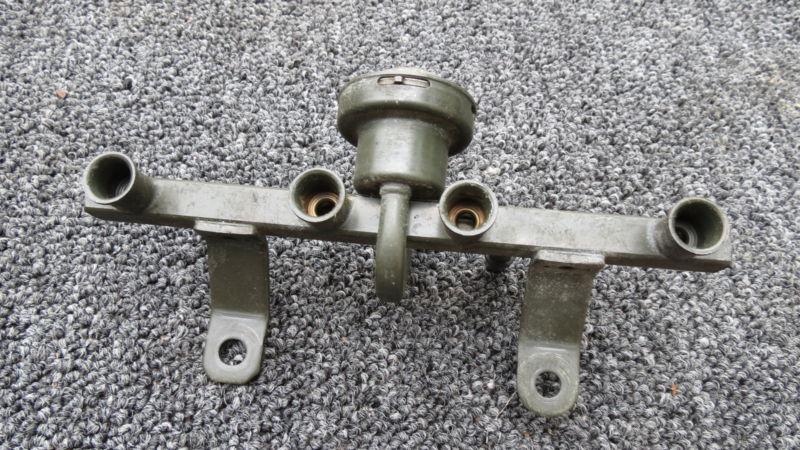 04-08 mazda rx8 fuel injector (4) rail                     h