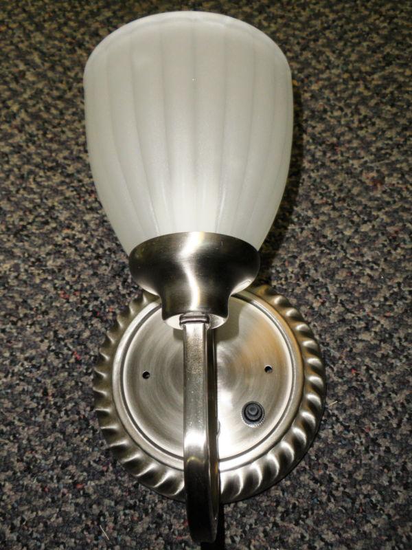 Optronics brushed nickel 12 volt wall light w/ gustafuson 9118 globe #dc11bn07
