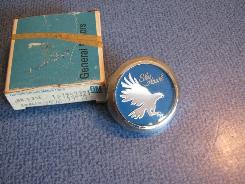 Nos buick skyhawk 1976 77 h body nose emblem hood ornament 