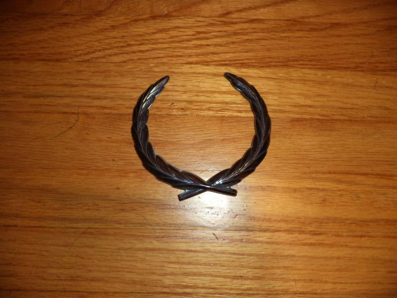 1994-1996 cadillac fleetwood brougham trunk wreath emblem