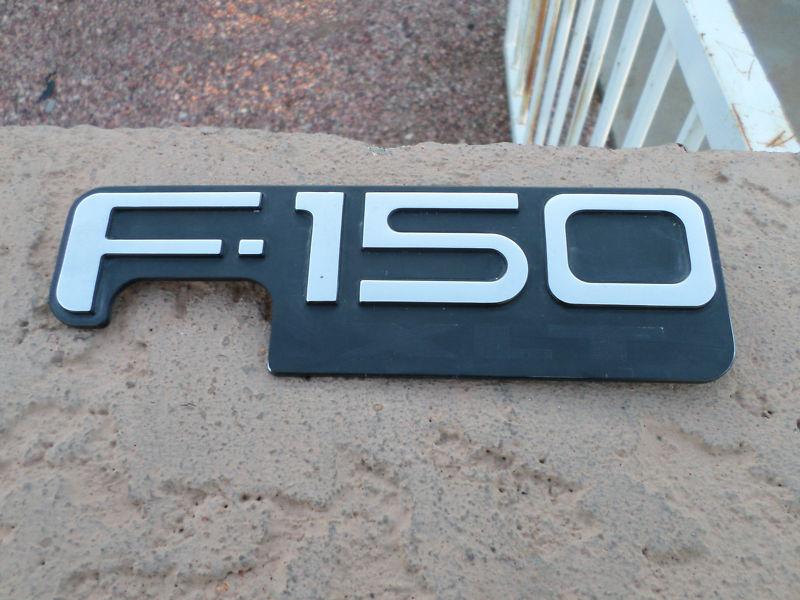 1997-03 ford f150 xlt fender emblem