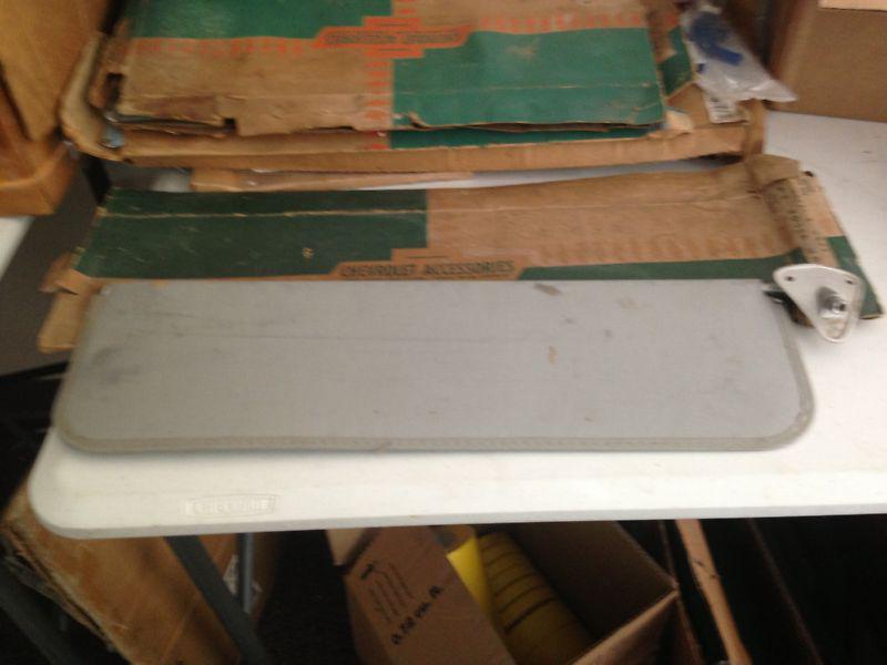 NOS CHEVROLET 1947,48,49,50,51,52,53,54,55,56,57 LEFT SUN VISOR GREY PART#988166, US $65.00, image 2