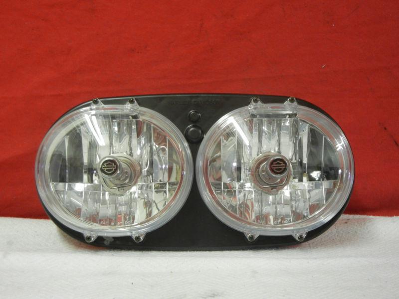 Harley davidson fltrx road glide touring headlight p/n: 67775-10