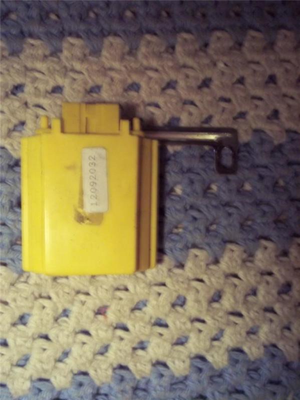 Air bag module 12092032