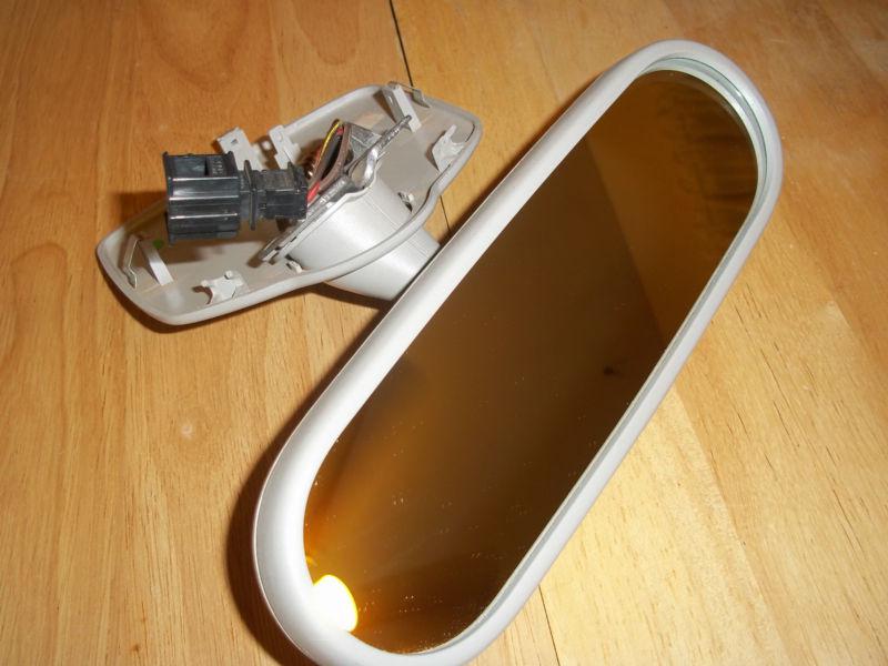 Oem 98 99 00 01 02 03 04 05 vw beetle rear view mirror w/dome light 1c0 857 511