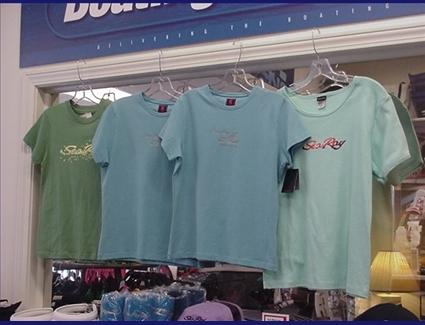 Sea ray ladies t-shirts assorted sizes qty 4