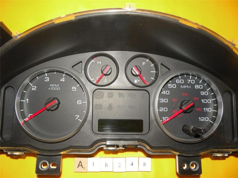 05 five hundred speedometer instrument cluster dash panel gauges 92,565