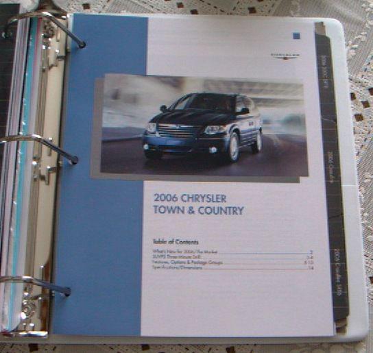 2006 chrysler town & country dealer only product knowledge literature brochure!