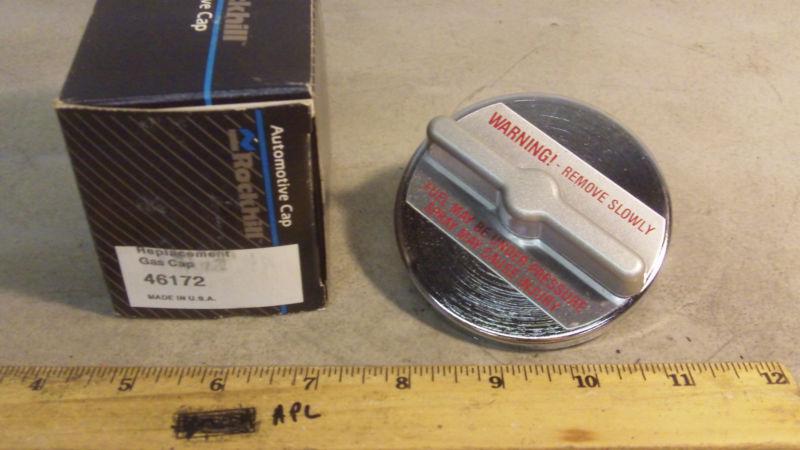 Rockhill 46172 fuel tank cap (classic cap style that fits many 1977-1991 jeeps)