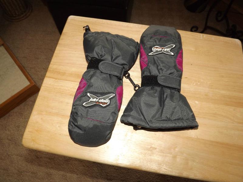 Youth girls ski-doo snowmobile mittens - pink & gray - size 14/16