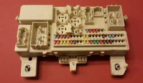 06-09 mazda 3 ( bap8 66730 f ) body control module / fuse box / junciton box bcm