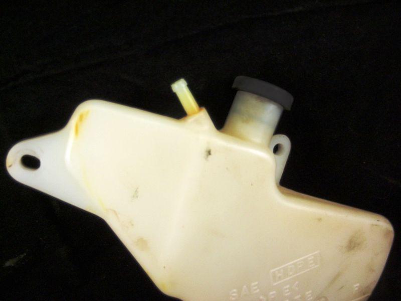 Sell Suzuki Gsxr 600 Coolant Tank in Mansfield, Ohio, US, for US 11.08