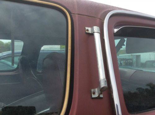 1979 plymouth trail duster right upper door handle
