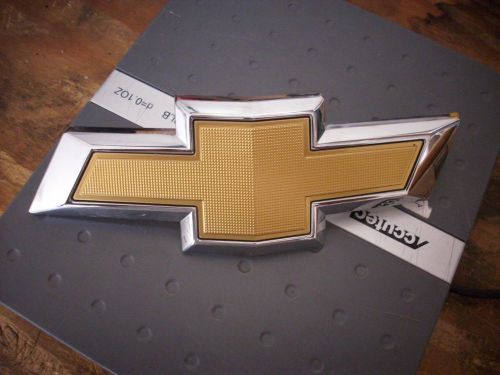 Chevy bowtie grill trunk emblem 23456057 gm