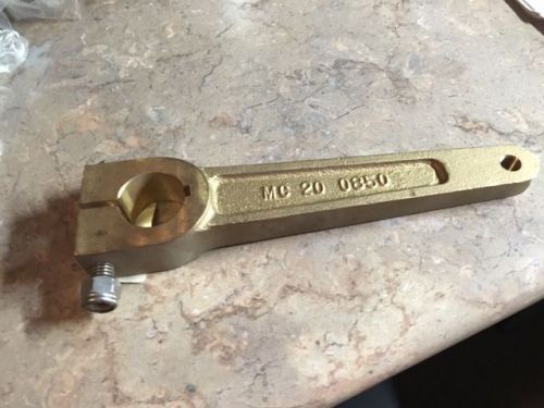 Rudder tiller arm for a mastercraft boat