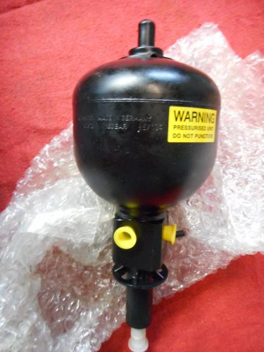 Brake accumulator nos audi 100, 200, and v8 quattro s4 s6 443 612 061h