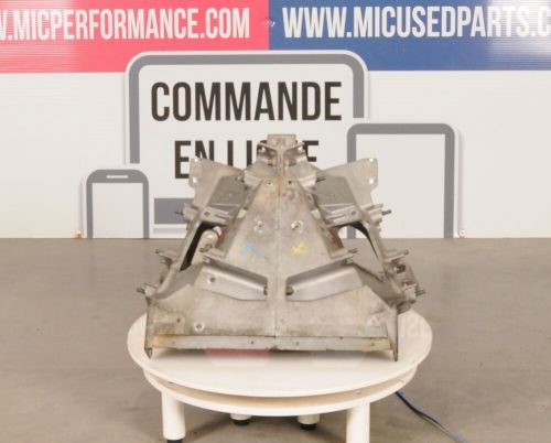 Clip with stud assembly, right, - 1018520