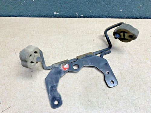 2005 06 07 08 09 10 11 CADILLAC STS EXHAUST LEFT MUFFLER HANGER BRACKET 4.6, US $19.95, image 3