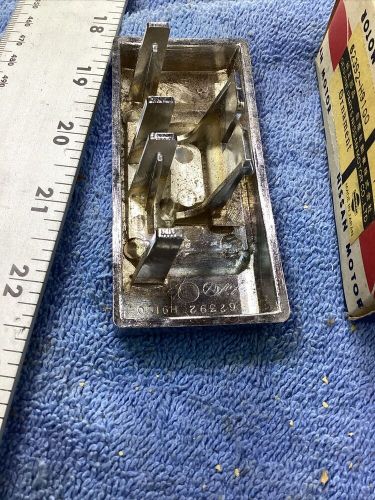 NOS DATSUN SUNNY B310 Front Grill Badge Emblem NISSAN 82392-H9100, US $49.00, image 2