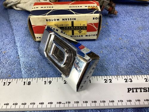 NOS DATSUN SUNNY B310 Front Grill Badge Emblem NISSAN 82392-H9100, US $49.00, image 5